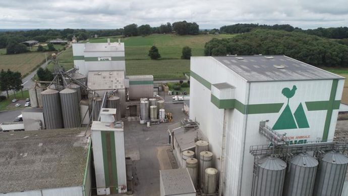Le site historique des Ets Michel spécialisés en nutrition animale, à Saint-Germain-en-Coglès, en Ille-et-Vilaine, va bénéficier de nouveaux investissements grâce aux bons résultats de l’année.