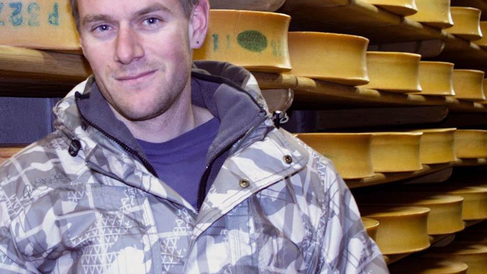 « Dans nos montagnes, tout repose sur l'engagement des hommes : les coopératives fromagères, la filière AOC beaufort, la coopérative d'IA et l'abattoir local », souligne Damien Albert.