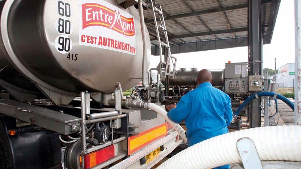 6 000 producteurs dont 4 500 en Bretagne, 4 000 salariés… Le sauvetage d'Entremont est crucial, d'où la forte implication de Paris.© PHOTOPQR/OUEST FRANCE/JÉRÔME FOUQUET