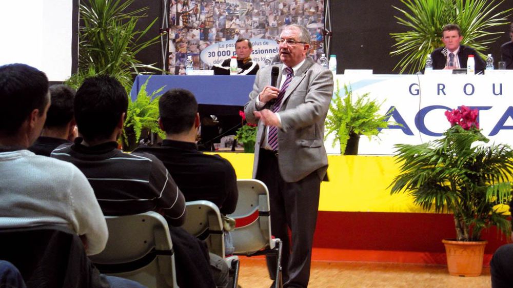 ClaudeTrévillot, le directeur des appros lait Lactalis, a tenu le devant de la scène à l'assemblée générale, le 15 mars.