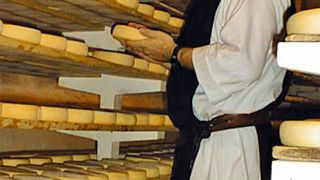 Le Tamié est commercialisé à l'abbaye et par l'intermédiaire de grossistes (www.abbaye-tamie.com) Le Tamié est commercialisé à l'abbaye et par l'intermédiaire de grossistes (www.abbaye-tamie.com)