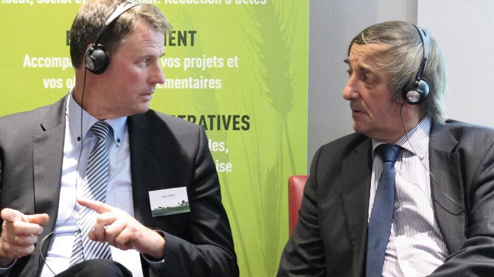 Heinz Korte (Allemagne) et Mansel Raymond (Grande-Bretagne) partagent une vision libérale de la production, à quelques nuances près. Le second veut moins d'exposition à la volatilité. « Pourquoi pas un prix fixe sur une partie des livraisons? »