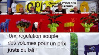 Réunie en congrès à Vire (Calvados) le 31 mars, l'OPL soutient le projet EMB d'Office européen du lait, à rendre obligatoire pour qu'il soit efficace. Réunie en congrès à Vire (Calvados) le 31 mars, l'OPL soutient le projet EMB d'Office européen du lait, à rendre obligatoire pour qu'il soit efficace.