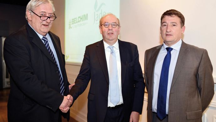 « Le mariage entre Belchim et Jade est une très bonne chose », se félicite Dirk Putteman, DG et fondateur de Belchim (au centre), avec Alain Chemin (à gauche), son homologue chez Jade, et Jacky Barrault, directeur commercial France de Belchim.C. FAIMALI
