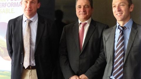 José Nobre, président d'Arysta LifeScience France, entouré de Vivien Rousselin, directeur commercial, et David Gaillet, directeur marketing.R. FOURREAUX
