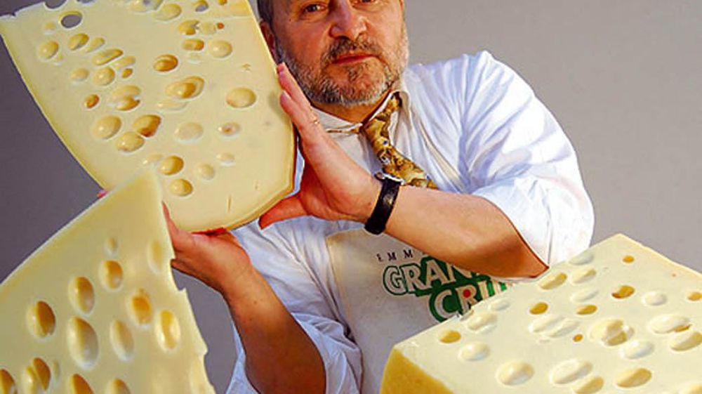 Michel Roche, secrétaire général du SIGF, syndicat regroupant les fabricants d'emmental français Michel Roche, secrétaire général du SIGF, syndicat regroupant les fabricants d'emmental français