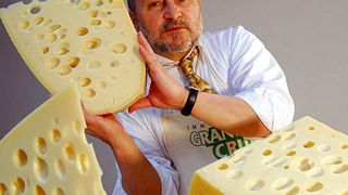 Michel Roche, secrétaire général du SIGF, syndicat regroupant les fabricants d'emmental français Michel Roche, secrétaire général du SIGF, syndicat regroupant les fabricants d'emmental français