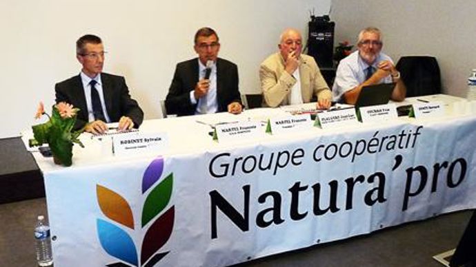 De gauche à droite : Sylvain Robinet, DG de Natura'pro, François Martel, président de Natura'pro, Yves Courbis, président de CADP semences et Jean-Luc Flaugère, président de la chambre d'agriculture de l'Ardèche. De gauche à droite : Sylvain Robinet, DG de Natura'pro, François Martel, président de Natura'pro, Yves Courbis, président de CADP semences et Jean-Luc Flaugère, président de la chambre d'agriculture de l'Ardèche.