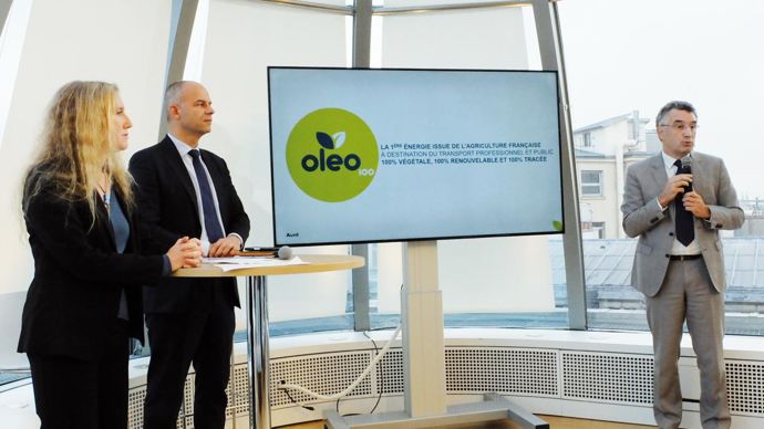 Kristell Guizouarn, directrice énergies nouvelles et affaires européennes d'Avril, aux côtés du président Arnaud Rousseau et du DG Jean-Philippe Puig.H. PARISOT