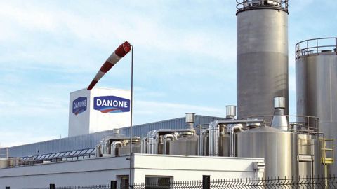 Danone France collecte 1 milliard de litres de lait en Normandie, Nord-Pas-de-Calais, Sud-Ouest, Sud et Centre-Est. Il exporte 25 % de ses produits.© C.H.