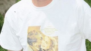 Benoît Duval, 41 ans, est président depuis 2009 de l'Union des associations de producteurs pour la défense des AOP camembert de Normandie, pont-l'évêque et livarot (650 producteurs). Les trois AOP ont révisé leur cahier des charges en 2007, 2008 et 2010, basé sur l'herbe et, en 2017, sur 50 % de vaches normandes en AOP camembert et pont-l'évêque et 100 % en livarot. Avec ses trois associés, Benoît Duval conduit 120 normandes sur 55 ha pâturés et 25 ha de maïs. Il est aussi président de l'OP Gill Benoît Duval, 41 ans, est président depuis 2009 de l'Union des associations de producteurs pour la défense des AOP camembert de Normandie, pont-l'évêque et livarot (650 producteurs). Les trois AOP ont révisé leur cahier des charges en 2007, 2008 et 2010, basé sur l'herbe et, en 2017, sur 50 % de vaches normandes en AOP camembert et pont-l'évêque et 100 % en livarot. Avec ses trois associés, Benoît Duval conduit 120 normandes sur 55 ha pâturés et 25 ha de maïs. Il est aussi président de l'OP Gill