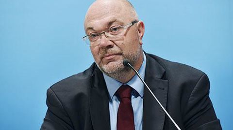 Pour Stéphane Travert, ministre de l'Agriculture, « on risque peut-être un jour de donner aux TC une responsabilité forte sur les risques encourus à utiliser des produits phytosanitaires. C'est quelque part pour les protéger ». © C. FAIMALI Pour Stéphane Travert, ministre de l'Agriculture, « on risque peut-être un jour de donner aux TC une responsabilité forte sur les risques encourus à utiliser des produits phytosanitaires. C'est quelque part pour les protéger ». © C. FAIMALI