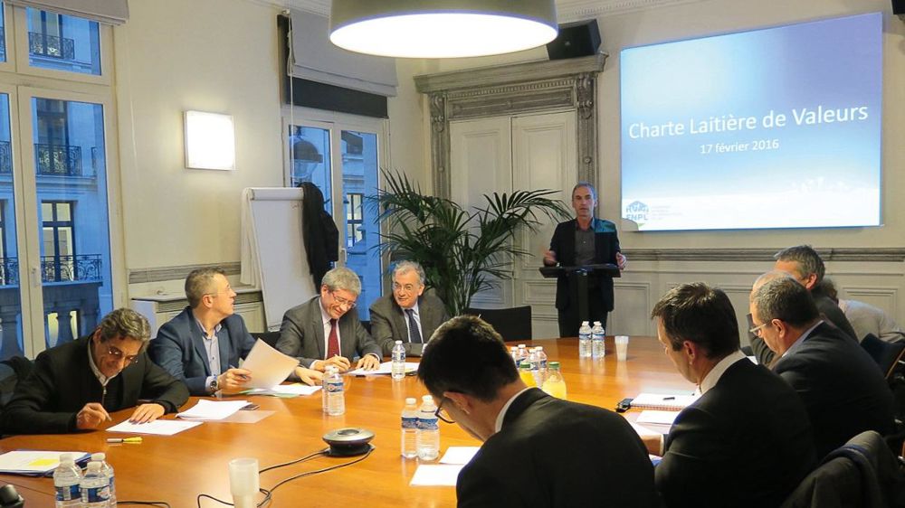 Le 17 février, la FNPL a réuni toutes les enseignes de la distribution pour signer sa Charte de valeurs.© RITA LEMOINE