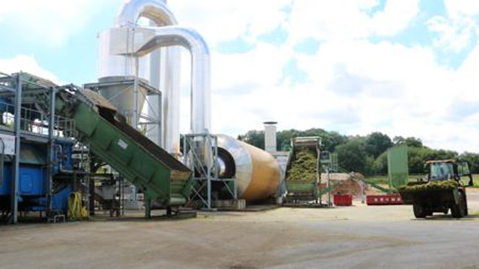 La nouvelle ligne de séchage a été inaugurée le 24 juin à Changé (Mayenne) sur le site de la Codéma­. Grâce à ce nouvel outil, l'objectif de la coopérative est de passer de 27 000 à 40 000 t/an de produits séchés. © I. LEJAS La nouvelle ligne de séchage a été inaugurée le 24 juin à Changé (Mayenne) sur le site de la Codéma­. Grâce à ce nouvel outil, l'objectif de la coopérative est de passer de 27 000 à 40 000 t/an de produits séchés. © I. LEJAS