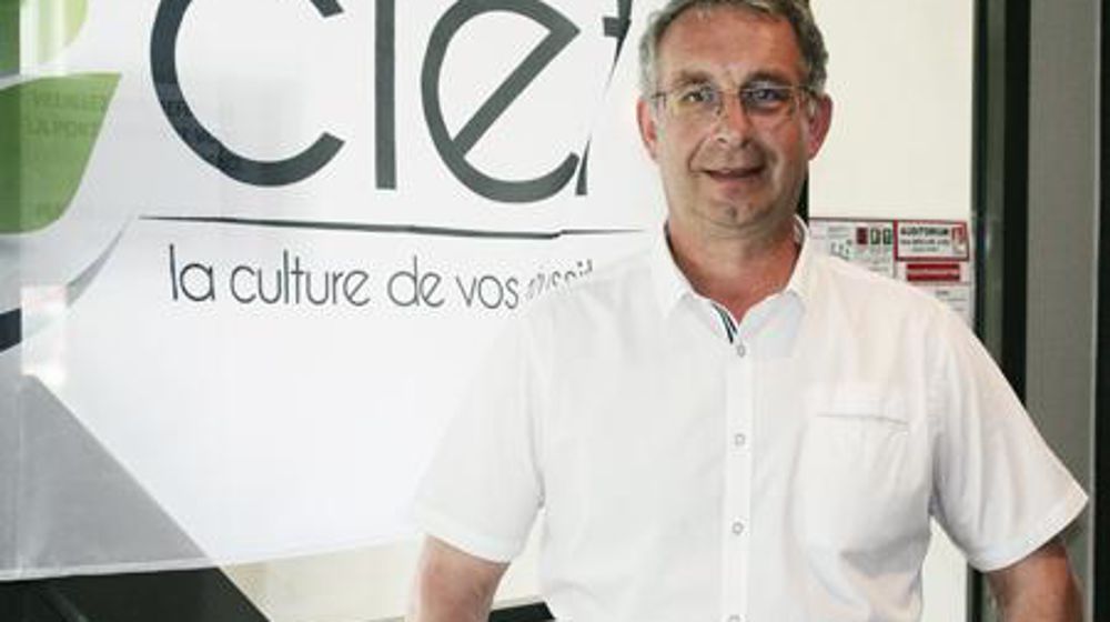 Jean-Pierre Durant, directeur commercial de Clef SAS : « Les agriculteurs doivent s'appuyer sur les points forts de l'agriculture et les mettre en avant. » © B. CAILLIEZ Jean-Pierre Durant, directeur commercial de Clef SAS : « Les agriculteurs doivent s'appuyer sur les points forts de l'agriculture et les mettre en avant. » © B. CAILLIEZ Jean-Pierre Durant, directeur commercial de Clef SAS : « Les agriculteurs doivent s'appuyer sur les points forts de l'agriculture et les mettre en avant. » © B. CAILLIEZ Jean-Pierre Durant, directeur commercial de Clef SAS : « Les agriculteurs doivent s'appuyer sur les points forts de l'agriculture et les mettre en avant. » © B. CAILLIEZ