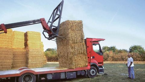 Le prix « syndical » de 25 €/t en andain paierait l'exportation minérale et organique. Tous les céréaliers ne s'en accommoderont pas© CLAUDIUS THIRIET