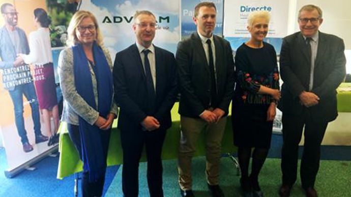 Valérie Fenaux, déléguée régionale de l'Apec Hauts-de-France, Cédric Cogniez, DG du groupe Advitam et Laurent Bué, vice-président, Michèle Lailler-Beaulieu, directrice régionale de la Direccte Hauts-de-France, Patrick Blanchet, directeur de Vertdis. Valérie Fenaux, déléguée régionale de l'Apec Hauts-de-France, Cédric Cogniez, DG du groupe Advitam et Laurent Bué, vice-président, Michèle Lailler-Beaulieu, directrice régionale de la Direccte Hauts-de-France, Patrick Blanchet, directeur de Vertdis.