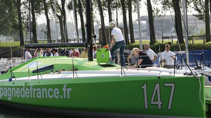 Le class 40 n° 147 « Campagne de France », mis à l'eau le 7 juin à Ouistreham, lèvera les voiles le 11 septembre pour la Normandy Channel Race.GERARD PIWTORAK