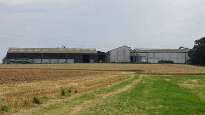 Les Ets Serien sont implantés à Saint-Sylvestre-Cappel, entre Lille et Dunkerque, et réalisent les deux-tiers de leur chiffre d'affaires dans l'aliment du bétail. Les Ets Serien sont implantés à Saint-Sylvestre-Cappel, entre Lille et Dunkerque, et réalisent les deux-tiers de leur chiffre d'affaires dans l'aliment du bétail.