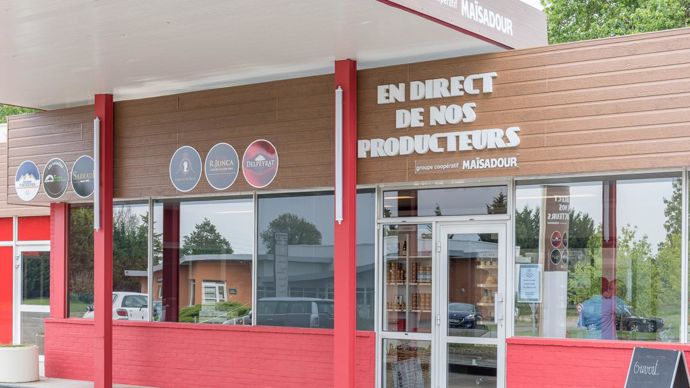 Maïsadour va vendre les produits phares de ses marques propres dans une quinzaine de boutiques à l'enseigne « En direct de nos producteurs ».MAÏSADOUR