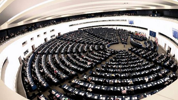 « Les Etats membres doivent prendre leur responsabilité : s'abstenir revient à dire "je m'en fiche" », réagissait début juin un membre de la Commission européenne.F. FLORIN