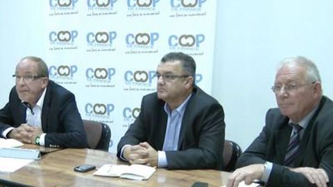 Philippe Mangin, président de Coop de France, Michel Prugue, trésorier de Coop de France et Hubert Grallet, président de Coop de France-métiers du grain.