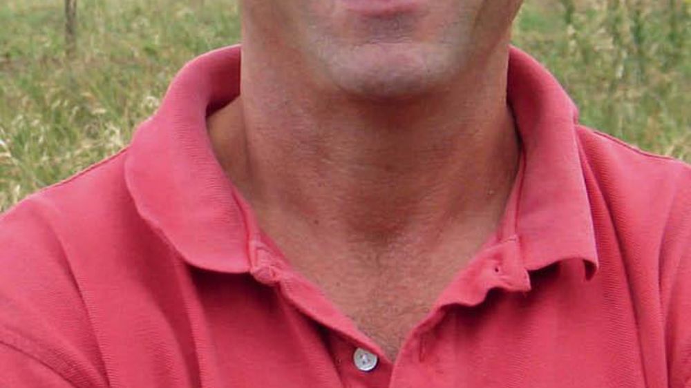 Gérard Durand Secrétaire national à la Confédération paysanne en charge de l'élevage, et en particulier de la production laitière. Il est producteur de lait dans la Loire-Atlantique dans un Gaec à trois associés avec 500 000 l de quotas et 90 ha de SAU.