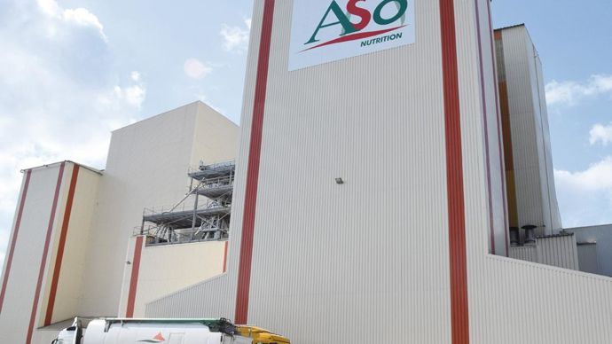 L'usine dispose d'une nouvelle technologie de broyage et est dimensionnée pour 300 000 t.Y. BOLOH