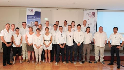 Maïsadour a présenté, fin juillet, son offre Inovitis et son équipe, dans les locaux du syndicat viticole des bordeaux et bordeaux supérieurs (photos intérieur-extérieur), à Beychac-et-Caillau (Gironde).MAÏSADOUR