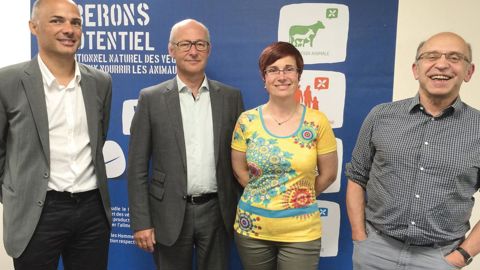 Guillaume Chesneau, directeur scientifique (à gauche), Stéphane Deleau, DG, Béatrice Dupont, directrice de développement et Pierre Weill, PDG de Valorex.