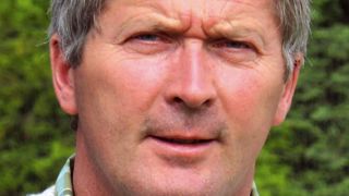 Gilles Desgrousilliers est éleveur en Gaec à Canlers (Pas-de-Calais), où il produit 750 000 l de lait. Il entame sa deuxième campagne à la présidence de la Prospérité Fermière. La deuxième coopérative du bassin Nord- Picardie (après Sodiaal) collecte 376 millions de litres et transforme un total de 550 Ml, selon un mix-produits : 90 % d'ingrédients laitiers (poudres maigre et grasse, protéines, produits de santé) et 10 % de lait de consommation. Un tiers de son chiffre d'affaires (420 M€) est ré Gilles Desgrousilliers est éleveur en Gaec à Canlers (Pas-de-Calais), où il produit 750 000 l de lait. Il entame sa deuxième campagne à la présidence de la Prospérité Fermière. La deuxième coopérative du bassin Nord- Picardie (après Sodiaal) collecte 376 millions de litres et transforme un total de 550 Ml, selon un mix-produits : 90 % d'ingrédients laitiers (poudres maigre et grasse, protéines, produits de santé) et 10 % de lait de consommation. Un tiers de son chiffre d'affaires (420 M€) est ré