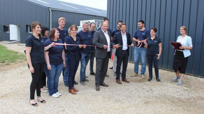 Le nouveau siège social de Solagri a été inauguré en présence de Christian Sondag, président de Lorca, au centre avec à ses côtés, Alexandre Raguet, directeur général du groupe et Maryline Stemart, directrice opérationnelle de Solagri et son équipe. Le nouveau siège social de Solagri a été inauguré en présence de Christian Sondag, président de Lorca, au centre avec à ses côtés, Alexandre Raguet, directeur général du groupe et Maryline Stemart, directrice opérationnelle de Solagri et son équipe.