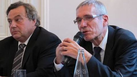 Le président, Jean-Yves Foucault, et le DG, Daniel Chéron, assurent que le développement international ne se fait pas au détriment de la France.R. FOURREAUX Le président, Jean-Yves Foucault, et le DG, Daniel Chéron, assurent que le développement international ne se fait pas au détriment de la France.R. FOURREAUX