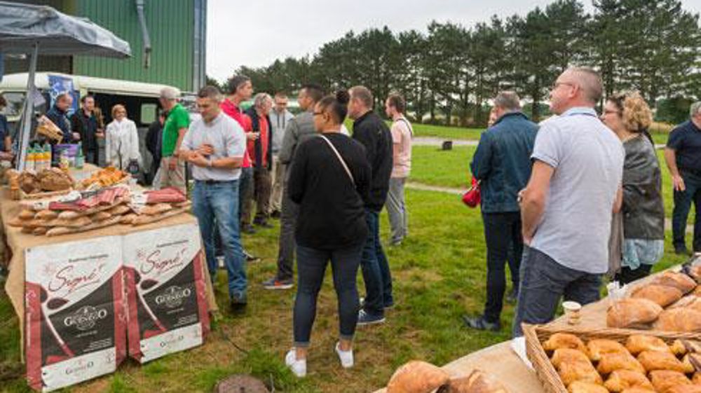  La démarche Signé+ a réuni plus de 200 personnes dont 69 boulangers sur un des sites du négoce Moisdon.  La démarche Signé+ a réuni plus de 200 personnes dont 69 boulangers sur un des sites du négoce Moisdon.