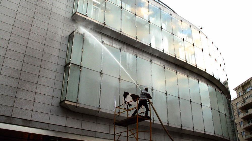 « L'eau moins chère que le lait pour éteindre l'incendie. » Une seule solution pour l'EMB : convaincre les politiques de revenir à une maîtrise de la production.© D.G.