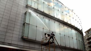 « L'eau moins chère que le lait pour éteindre l'incendie. » Une seule solution pour l'EMB : convaincre les politiques de revenir à une maîtrise de la production.© D.G. « L'eau moins chère que le lait pour éteindre l'incendie. » Une seule solution pour l'EMB : convaincre les politiques de revenir à une maîtrise de la production.© D.G.
