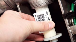 Le nouveau texte interdit aussi les filtres capables de réduire les comptages cellulaires et exige le signalement des laits hors normes au préfet.© SÉBASTIEN CHAMPION Le nouveau texte interdit aussi les filtres capables de réduire les comptages cellulaires et exige le signalement des laits hors normes au préfet.© SÉBASTIEN CHAMPION