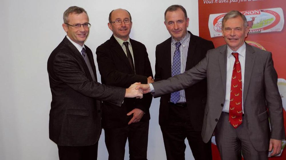 De gauche à droite : Ludovic Spiers et Rémi Pelhate d'Agrial-lait, Jean-Luc Rabillard et Olivier Prételat d'Eurial, le 18 janvier à Nantes.© GWENAËL DEMONT