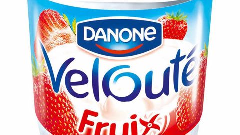 Pour booster ses ventes, le yaourt Velouté bénéfi cie d'un nouveau pot et d'une nouvelle recette. 60 % de l'activité de Danone produits frais France vont suivre ce chemin d'ici à la fin 2013. Pour booster ses ventes, le yaourt Velouté bénéfi cie d'un nouveau pot et d'une nouvelle recette. 60 % de l'activité de Danone produits frais France vont suivre ce chemin d'ici à la fin 2013.