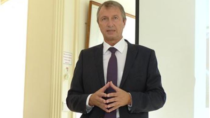 « Nous déployons un ensemble de mesures techniques agronomiques et économiques pour mettre en place les semis d'automne », appuie Philippe de Raynal, directeur général d'Axéréal. © R. FOURREAUX « Nous déployons un ensemble de mesures techniques agronomiques et économiques pour mettre en place les semis d'automne », appuie Philippe de Raynal, directeur général d'Axéréal. © R. FOURREAUX