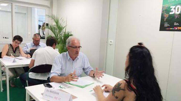 Le job dating organisé par Négoce Ouest et FC2A est surtout l'occasion de prises de contact avec des étudiants en recherche d'alternance voire d'un premier poste. © H. LAURANDEL Le job dating organisé par Négoce Ouest et FC2A est surtout l'occasion de prises de contact avec des étudiants en recherche d'alternance voire d'un premier poste. © H. LAURANDEL