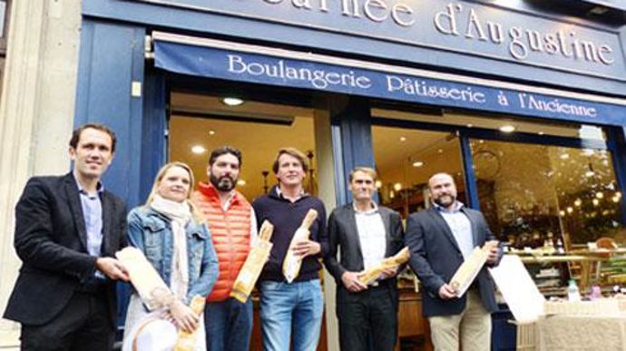 Ludovic Brindejonc (directeur d'Agri-Ethique), Mélanie et Pierre Thilloux (boulangers à La Fournée d'Augustine), Jean-Michel Martin (administrateur d'Ile de France Sud), Patrick Beauvillard (directeur commercial d'Ile de France Sud) et Vincent Fouché (Moulins Fouché). © R. FOURREAUX Ludovic Brindejonc (directeur d'Agri-Ethique), Mélanie et Pierre Thilloux (boulangers à La Fournée d'Augustine), Jean-Michel Martin (administrateur d'Ile de France Sud), Patrick Beauvillard (directeur commercial d'Il