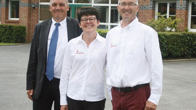 Philippe Lemaire (à gauche), PDG de Lemaire Deffontaines, sa soeur Véronique Blervaque Lemaire, DRH, et sonbeau-frère Marc Blervaque, DG.B. CAILLIEZ