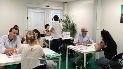 Le job dating du Space a fait se rencontrer quinze entreprises et une quarantaine de candidats.H. LAURANDEL