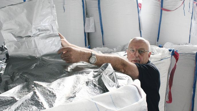 Christian Cathala : « Le big bag sous vide est composé d'une sache étanche d'aluminium et plastique, glissée dans un big bag tissé classique. »B. CAILLIEZ