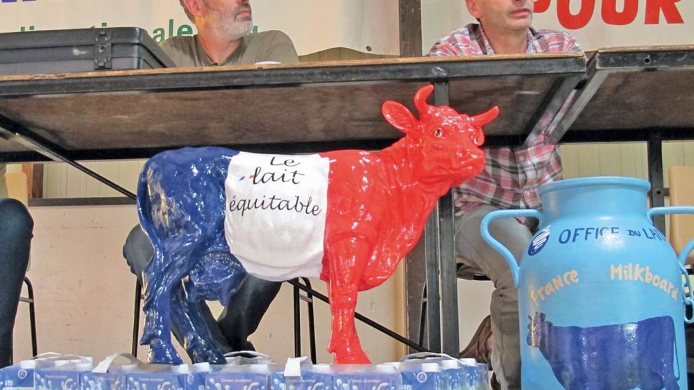 André Lefranc (à droite) souhaite laisser les commandes de l'Apli pour se recentrer sur sa ferme bio (Manche). Il avait remplacé Pascal Massol, à l'origine du mouvement. À ses côtés, Hubert Marin (Orne), le nouveau trésorier.© C.H.