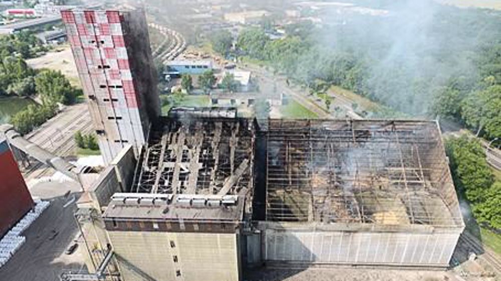 Ce silo de 58 000 t contenait au moment de l'explosion 24 000 t de céréales, notamment du maïs.SDIS 67