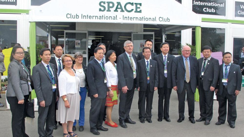 Une délégation chinoise bien entourée au Space.© P.L.C.