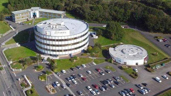 Pour la coopérative Triskalia, « nous retrouvons derrière cette affaire une nouvelle fois le collectif de soutien aux victimes des pesticides de l'Ouest, clairement anti-Triskalia, auquel appartiennent des proches d'un dossier totalement différent ». Pour la coopérative Triskalia, « nous retrouvons derrière cette affaire une nouvelle fois le collectif de soutien aux victimes des pesticides de l'Ouest, clairement anti-Triskalia, auquel appartiennent des proches d'un dossier totalement différent »