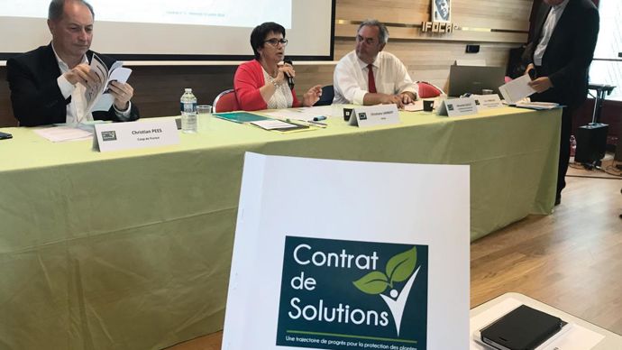 Christian Pèes, vice-président de Coop de France, Christiane Lambert, présidente de la FNSEA, et Alexandre Quillet, président de la CGB.C. LE GALL